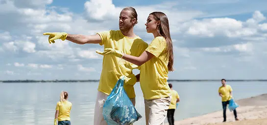 MAPFRE Malta organize clean-up at Ġnejna Bay for Global Volunteering